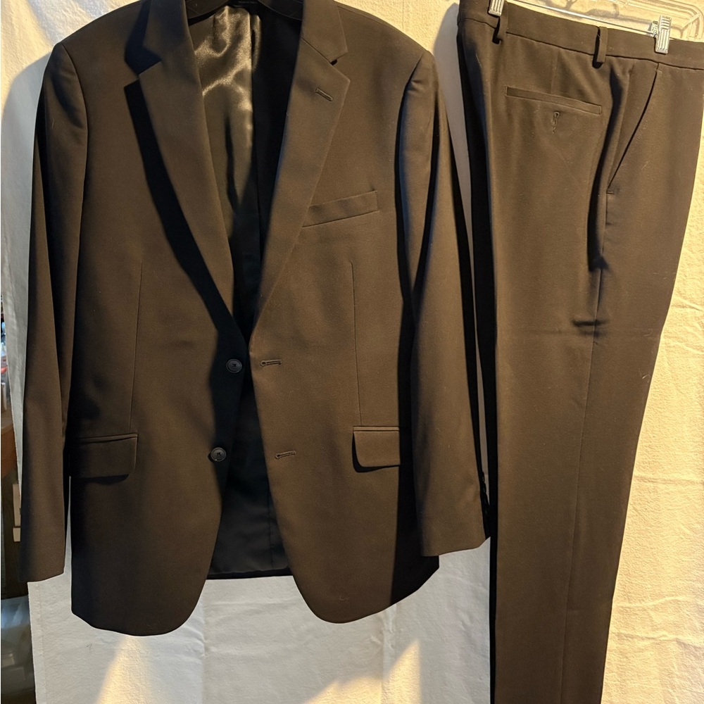 Apt. 9 Elegant Black Men's Suit